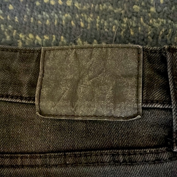 Aeropostale Distressed Athletic Skinny Jeans - Picture 4 of 5